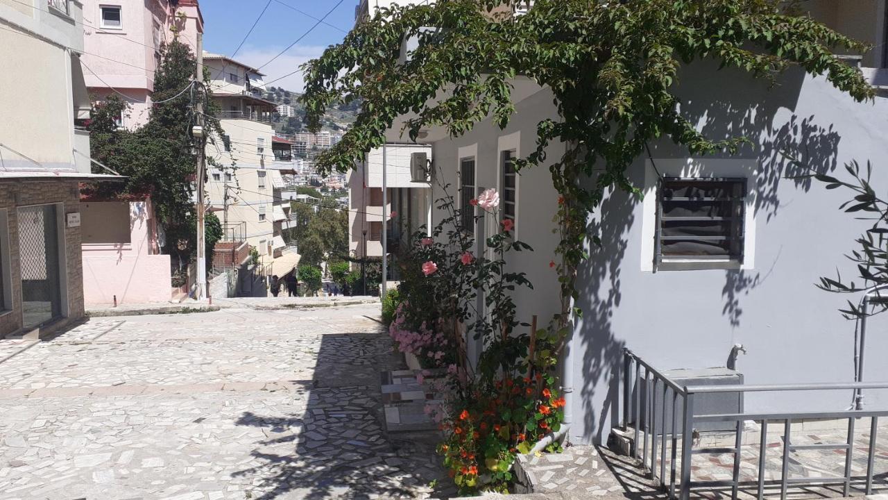 Olti'S Beach House Sarandë Eksteriør billede