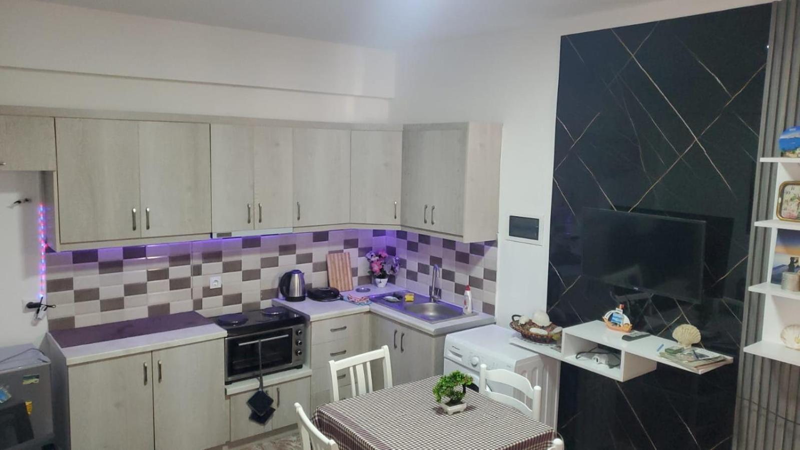 Olti'S Beach House Sarandë Eksteriør billede